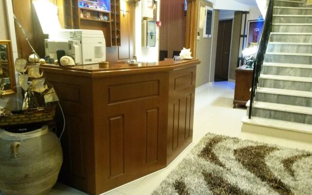 Aeolic Star Hotel