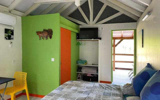 Bungalow d'une chambre avec jardin et wifi a Petit Bourg