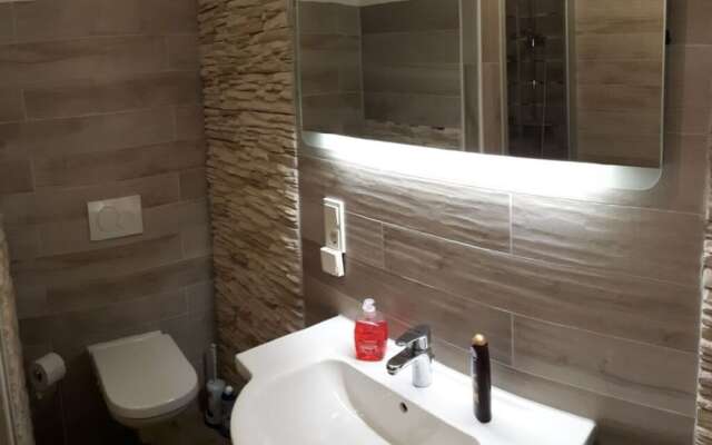 Petra Modern Retreat