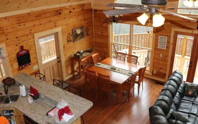 Holiday Home Let the Good Times Roll