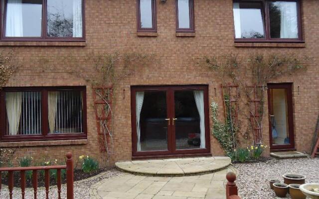 Shocarjen House B & B