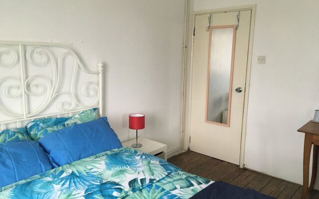 Beautiful 2-bed Apartment in Dagenham