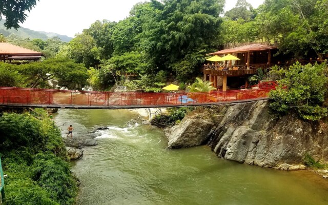 Jarabacoa River Club