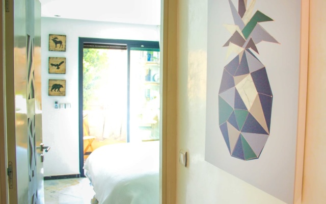 Foch Apartment