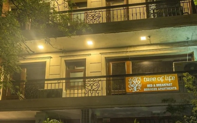 OYO Premium Saket