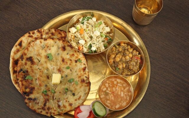 OYO 14981 Hotel Royal MJS