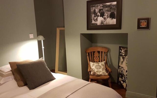 Claremount Apartments