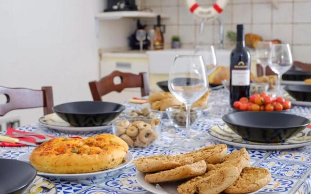 Emerald Residence Sleeps 12 With Sea View