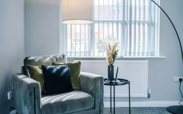 Charming Manchester 3-bed House