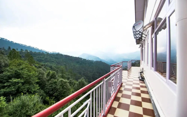 The Pine Stay by OYO Rooms