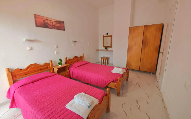Elena Pool Apartments