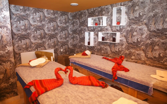 Grand Midyat Hotel