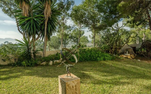 Sun-kissed Villa in Albir With Swimming Pool