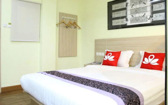 ZEN Rooms Rujia Hotel