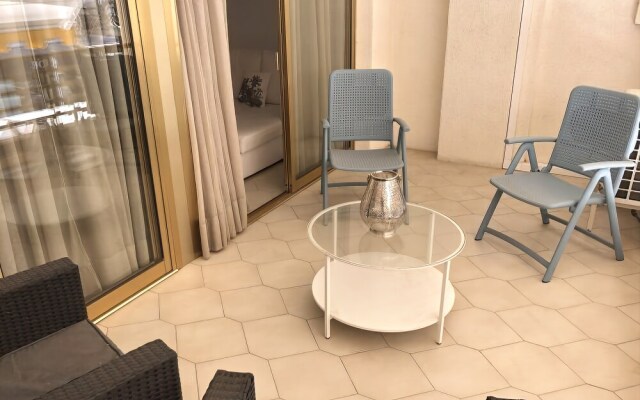 T&H Novelty 113 Family Apartment Salou