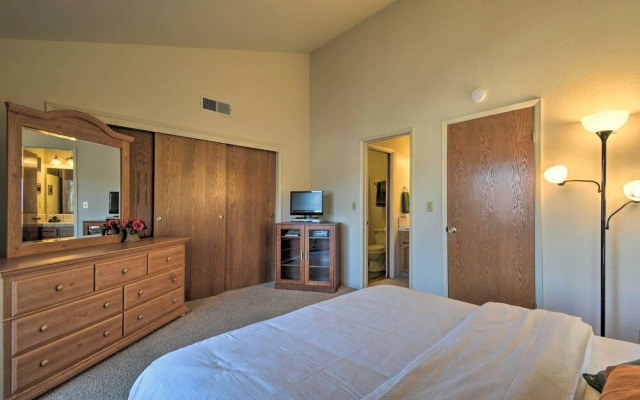 Cozy Groveland Townhome, Day Trip to Yosemite