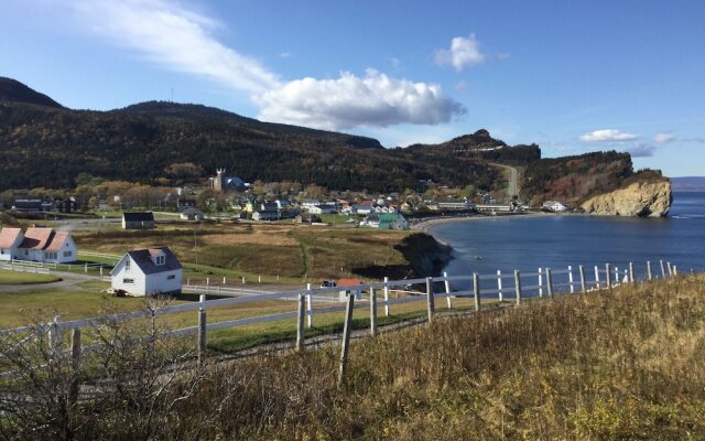 Hotel Motel Rocher Percé B&B