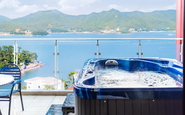 Tongyeong Honey Spa Pension