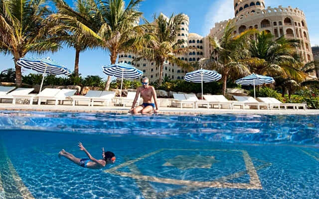 Al Hamra Residence & Village Hotel