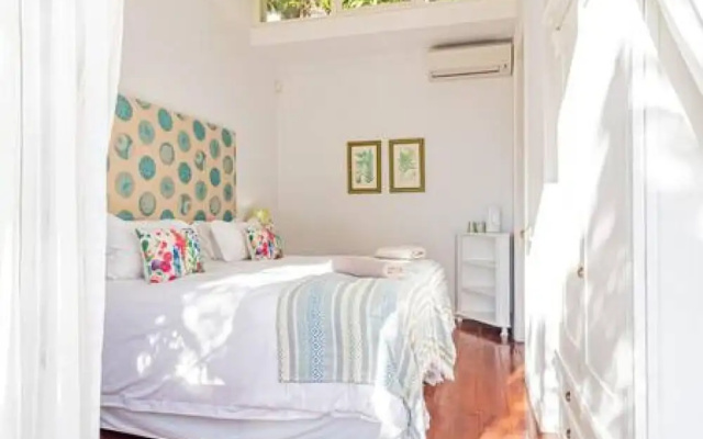 Lovely Holiday Home w Private Courtyard Six Selbourne