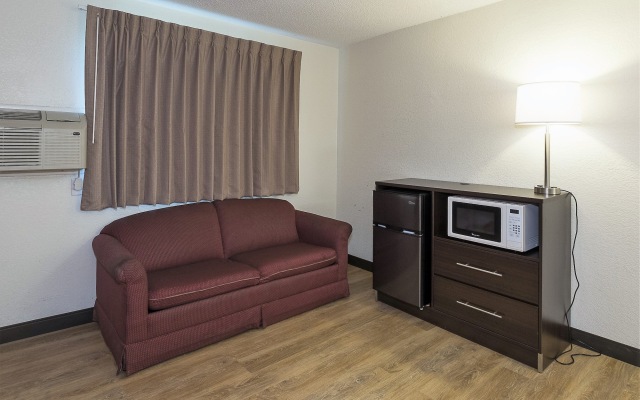 Red Roof Inn Lancaster - Strasburg
