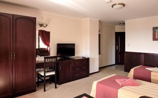 House Diona