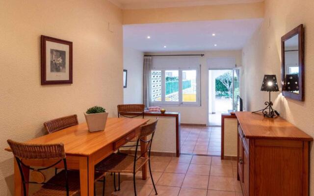 SANT CARLES 26 magnífico apartamento renovado con jardín