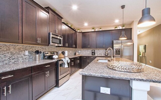 Amazing House! Storey Lake - 4725SHD