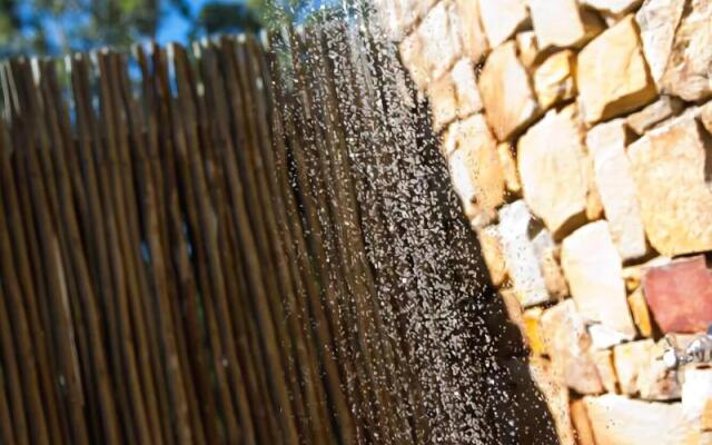 Tamodi Lodge and Stables