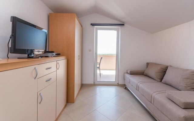 Stunning Apartment in Pakostane With 1 Bedrooms and Wifi