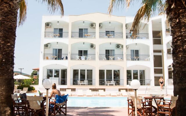 Stavros Beach Hotel