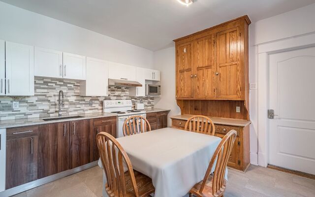Beautiful 6BR Apt Near Olympic Stadium