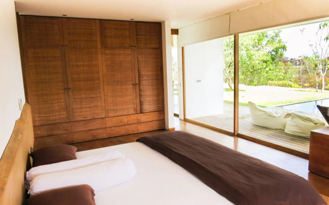 Jimbaran Balangan BeachFront Villa Nakar