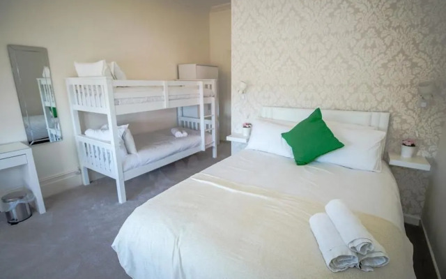 Best Western Mount Sorrel Hotel