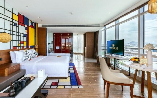 Hisilk Artwork Center Fliport Coso Hotel
