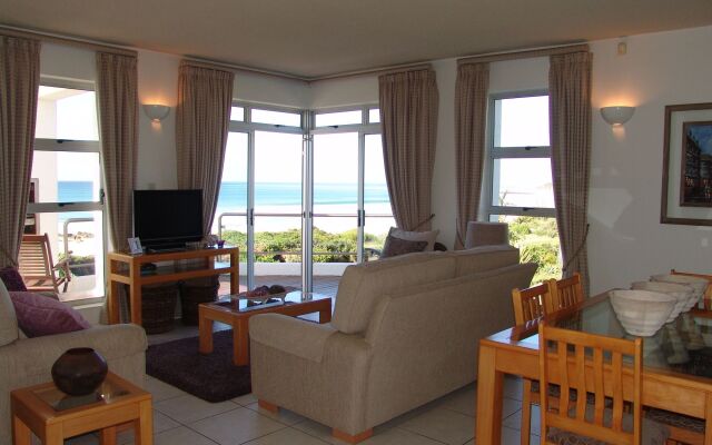 Diaz 15 House on the Bay