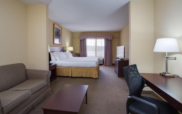 Holiday Inn Express Hotel & Suites Sebring, an IHG Hotel