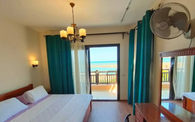 luxury half villa sea view team