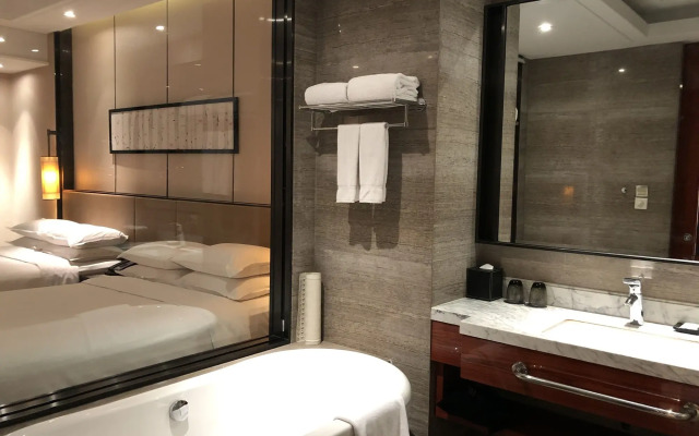 Sheraton Langfang Chaobai River Hotel