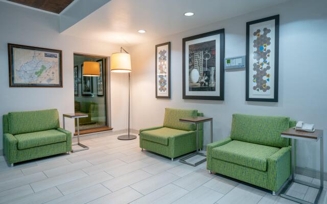 Holiday Inn Express Hotel & Suites ELKINS by IHG