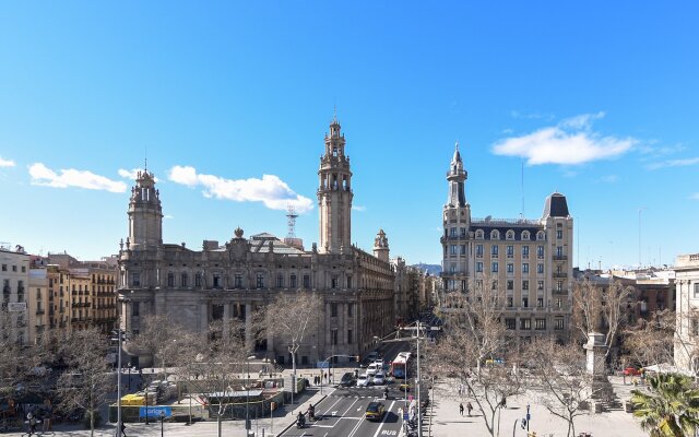Gaudí in Barcelona with 2 bedrooms and 2 bathrooms
