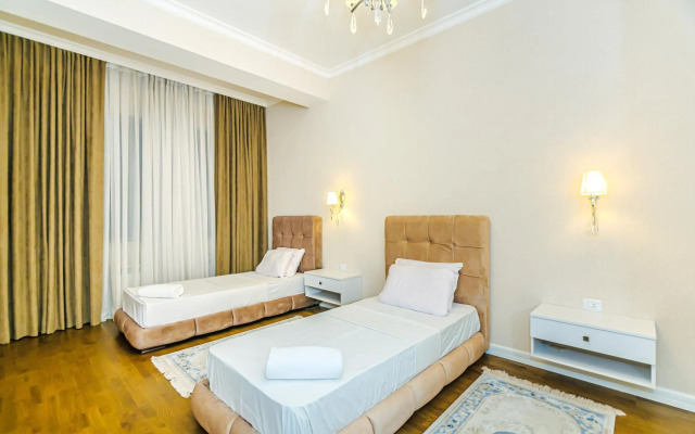 VIP Apartment in Buta palace 703
