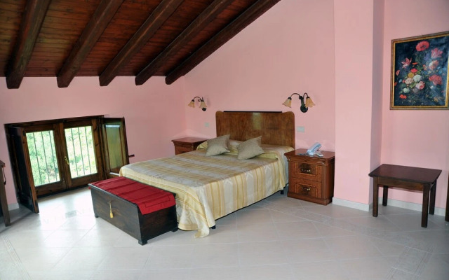 La Casa Rosa