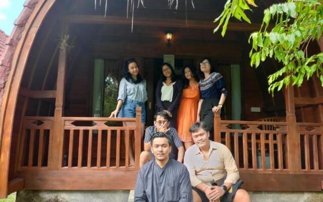 Bougainvillea Bungalow