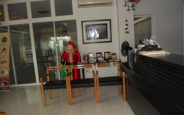 Cinfandel Suites