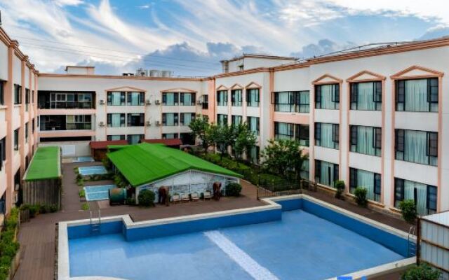 Hometown Lotus Hotel