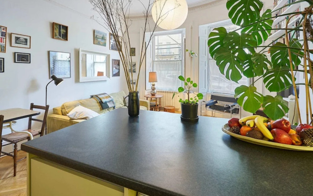 Host Stay Brunswick Place Flat