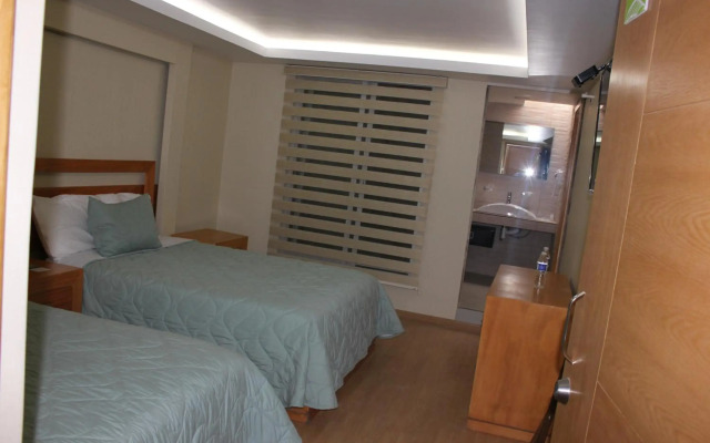 Hotel Suites Victoria