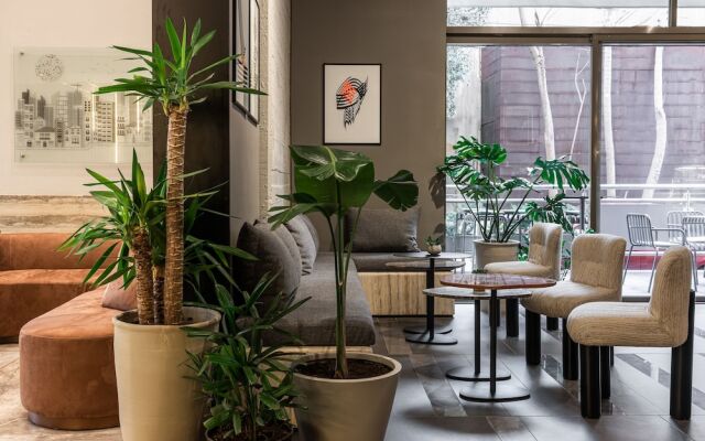 ZUR Studios & Suites