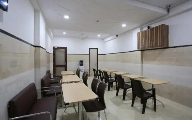 OYO 19665 GRT Residency